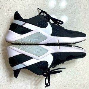Nike Black and white sneakers